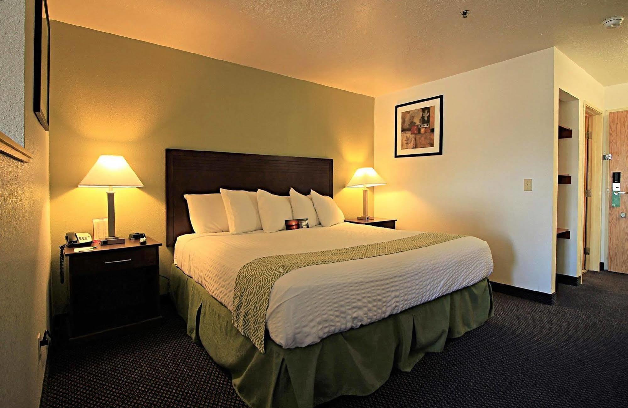 Quality & Tri-cities Hotel Kennewick
