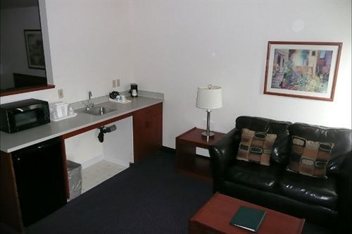 Red Lion & Tri-cities Hotel